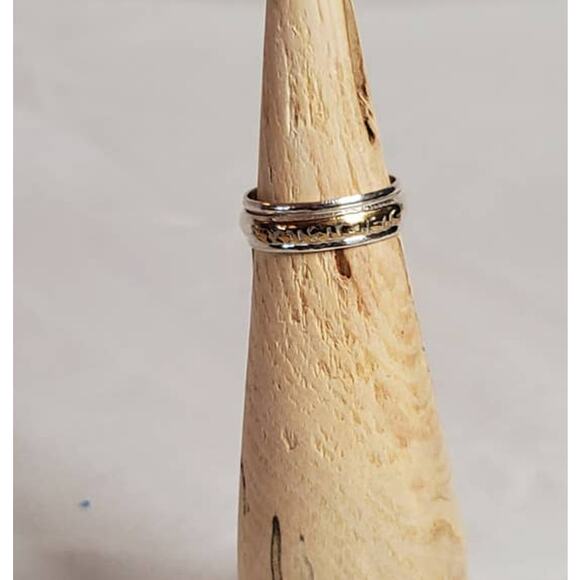 2Tsi Hand Made Ring